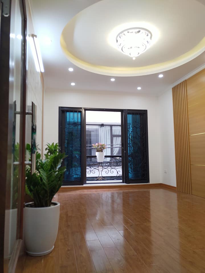 Chính chủ bán nhà mặt ngõ 121 phố Thái Hà. DT xây dựng 60m2 x 7 tầng có thang máy giá 16.6 tỷ