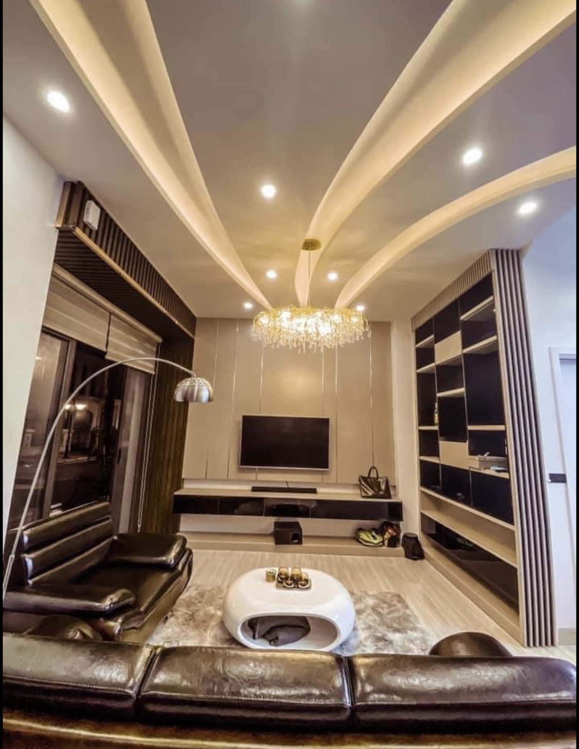 NHÀ HẺM XE HƠI 6M HOÀNG VIỆT, TÂN BÌNH, 65M2, 4 TẦNG, SIÊU ĐẸP. CHỈ 13.15T TL