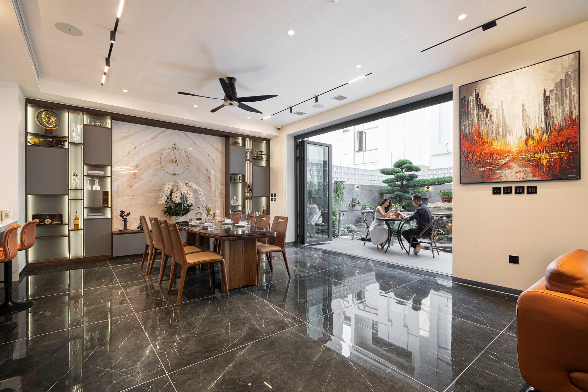 Nhà mặt phố Phạm Hồng Thái, 6 tầng, 65m2, kinh doanh, cho thuê gần 100 triệu/tháng, 25 tỷ