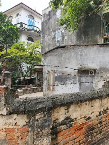 Bán đất xây chung cư mini Cầu Giấy lô góc 135m2 MT 6m ngõ 2,5m sát phố 80tr/m2