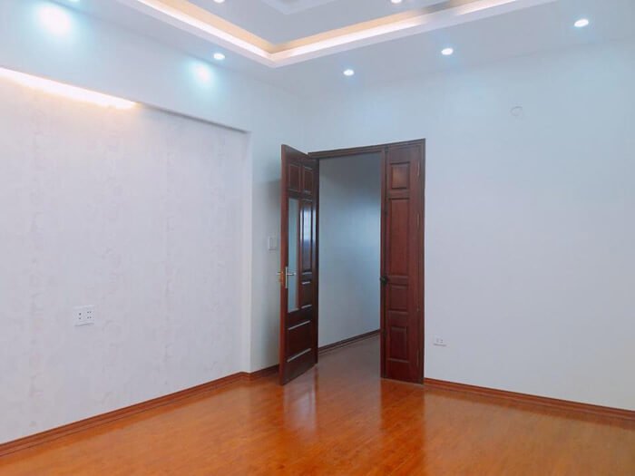 Chính chủ! bán nhà phố Hoàng Quốc Việt, vỉa hè 5m, kinh doanh sầm uất, 72m2, 7t, thang máy, nhỉnh 10 tỷ