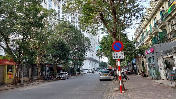 Nhà 7T×79m thang máy phân lô, ô tô tránh, vỉa hè, Đình Thôn, 18.5 tỷ