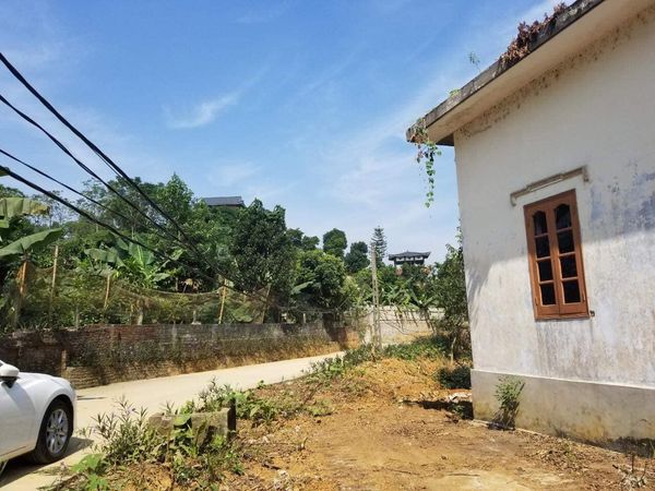 Bán đất xã Hòa Thạch Quốc Oai 3500m mặt tiền 60m 16.5 tỷ vuông vắn cao thoáng xung quanh toàn biệt thự