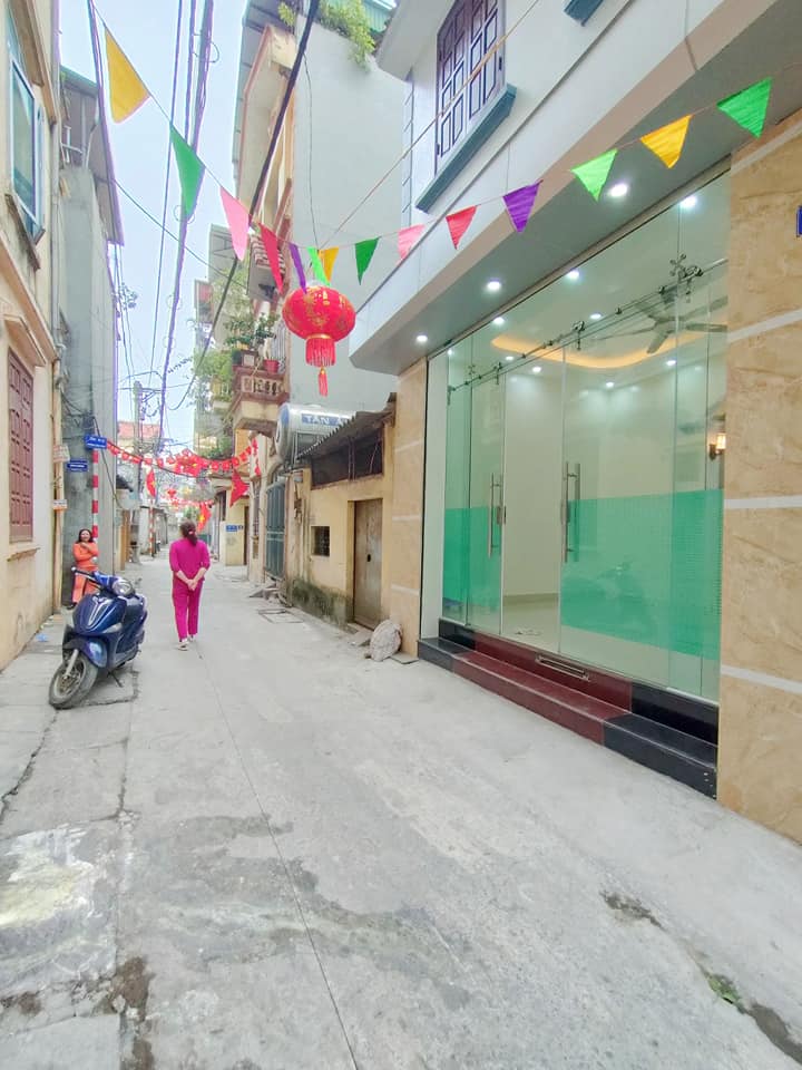 Nhà phố Võ Chí Công, Tây Hồ, Kinh doanh, OTO tránh, 155m2, MT 9m, giá 23.9ty