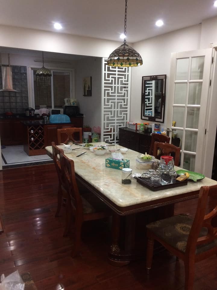 Bán Nhà Phân Lô Phố Trần Quang Diệu Đống Đa 75m2 Mặt Tiền 8m Giá 17.5 Tỷ