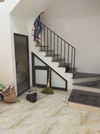 Bán nhà đường Sài Đồng - Nguyễn Văn Linh. Diện tích 225m, 8tầng, mặt tiền 11m, giá 19tỷ.