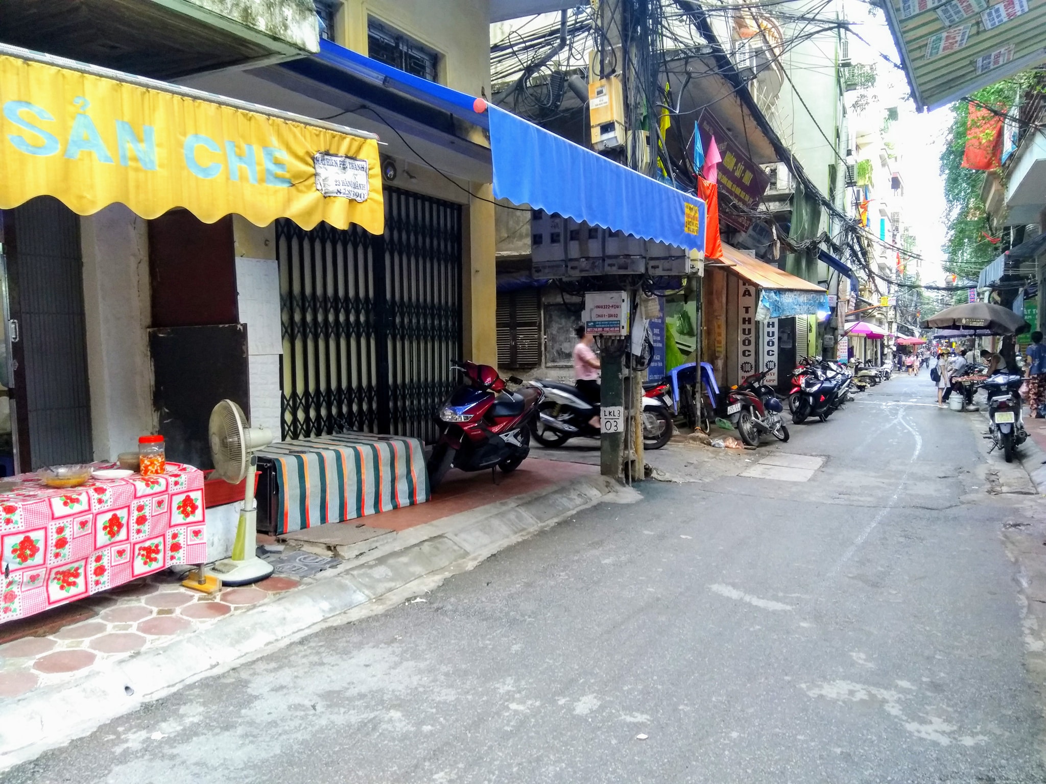 Mảnh đất 130M2 Xuân La- 2 thoáng vỉa hè- Kinh doanh- 24 tỷ