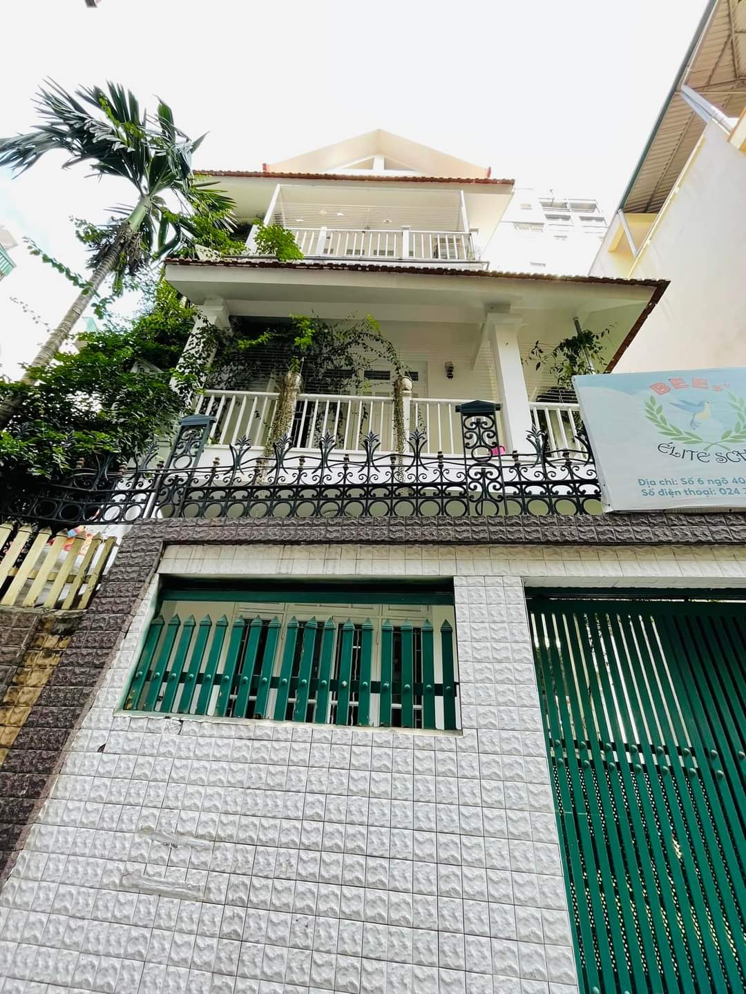 BIỆT THỰ SÂN VƯỜN CỰC ĐẸP-CỐNG VỊ-BA ĐÌNH-DT 130m2-3T-MT 10m-Giá 24,5 tỷ.