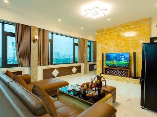 Bán toà căn hộ 100m 11T mặt 6.5m 64 tỷ