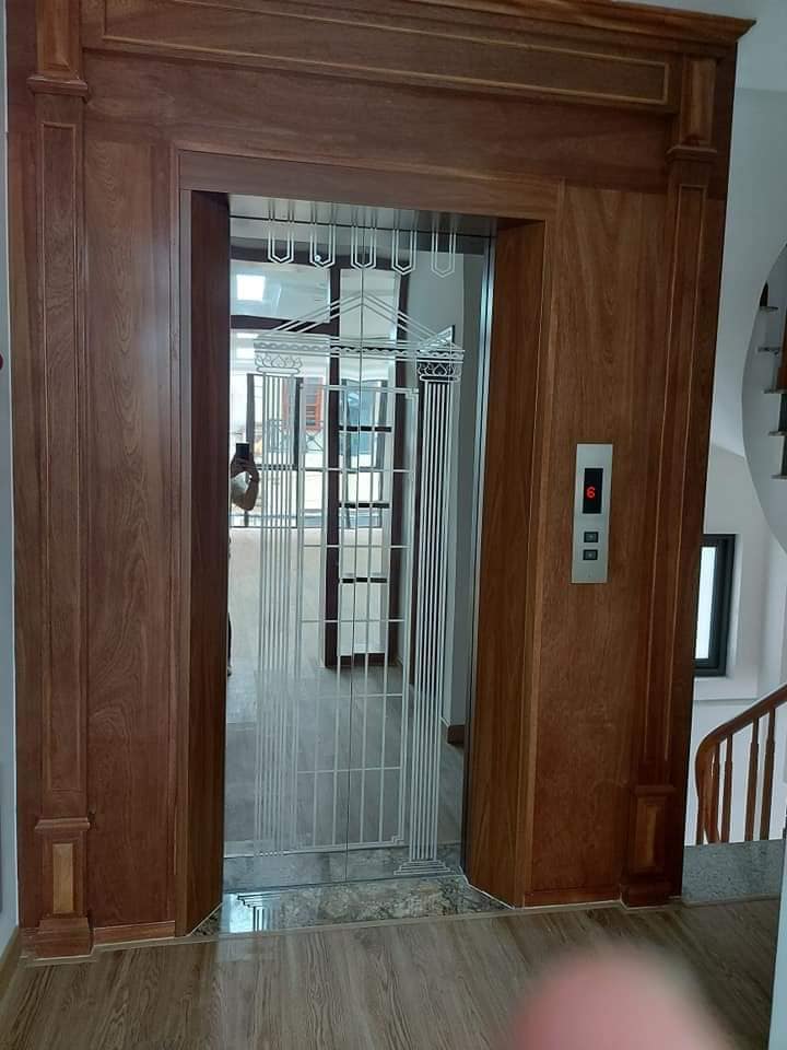 Vị trí đỉnh, thang máy, kinh doanh sầm uất, thông số vàng, Âu Cơ Tây Hồ, 230m2, giá 45 tỷ