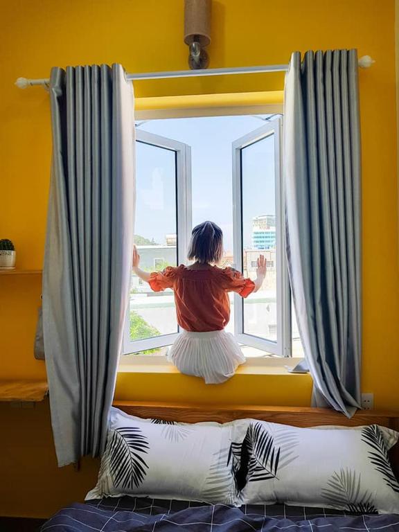 BÁN NHÀ 2 MẶT TIỀN PHỐ LƯƠNG VĂN CAN, 109m2, CÓ HỒ BƠI, THANG MÁY, SÂN Ô TÔ, KINH DOANH TỐT, GẦN BIỂN CHỈ NHỈNH 10 TỶ