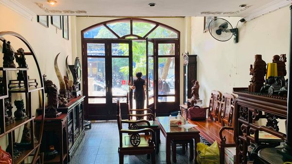 Bán nhà mặt phố Quốc Tử Giám, 33m2 x 6 tầng, Giá 15 tỷ