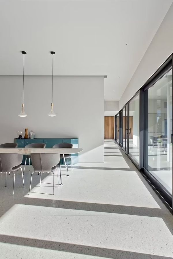 NHÀ MẶT TIỀN 5 TẦNG 360M2 CÓ THANG MÁY ĐƯỜNG 30M NGAY ỦY BAN QUẬN TÂN PHÚ