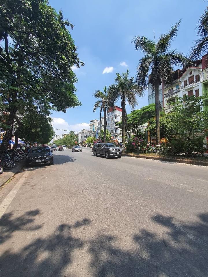 SIÊU PHẨM NHÀ MẶT PHỐ KIM ĐỒNG -TRUNG TÂM QUẬN HOÀNG MAI-ĐƯỜNG LỚN THÔNG CÁC NGẢ-