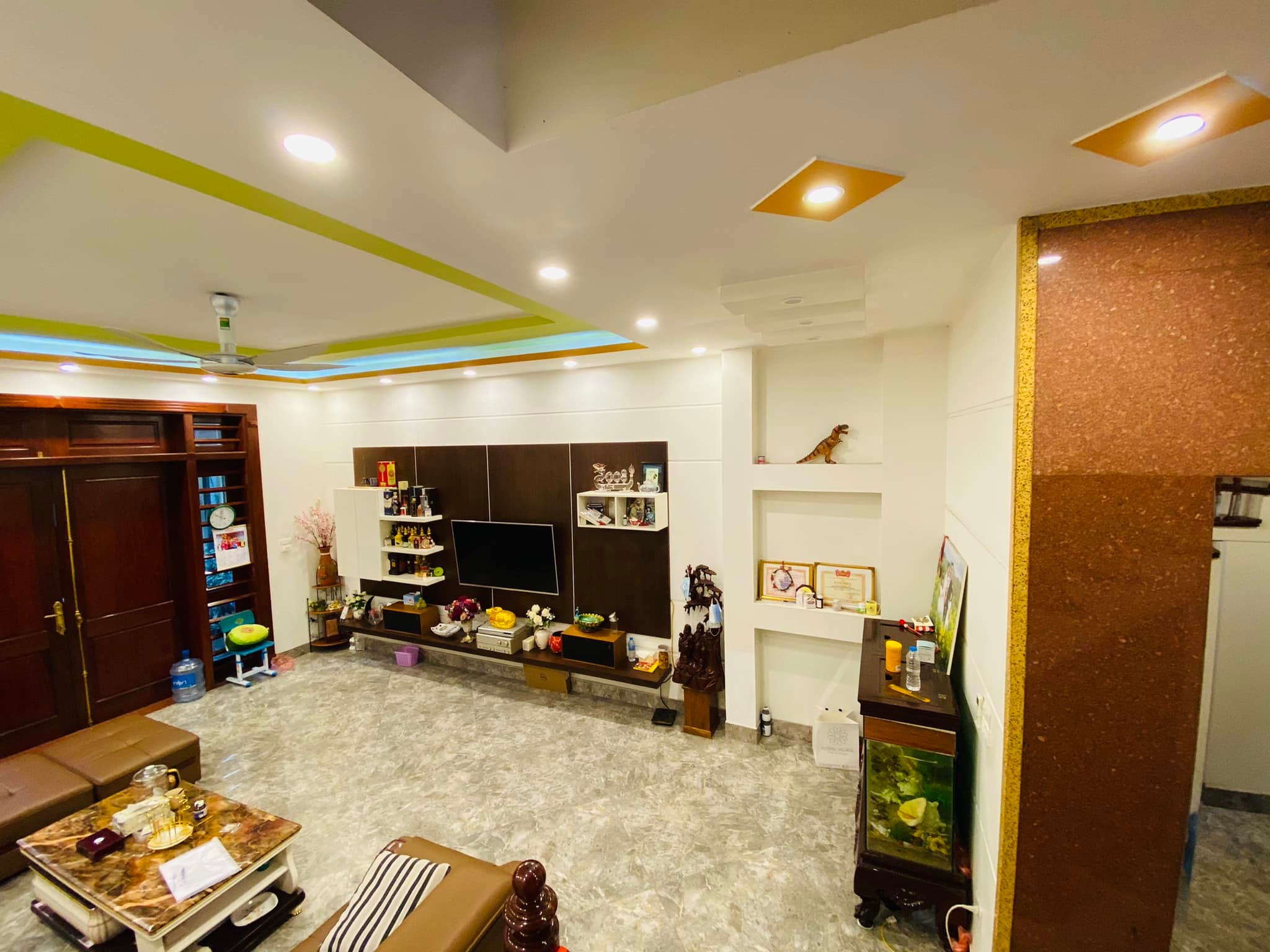 Bán nhà Phạm Huy Thông, Ba Đình 60m2 6T gara - ô tô thông, đẹp ở ngay 10 tỷ 500.