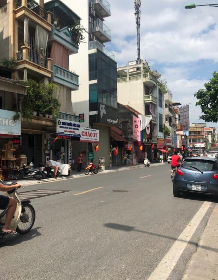 Gần 100m2 đất mặt phố Bạch Mai siêu hot