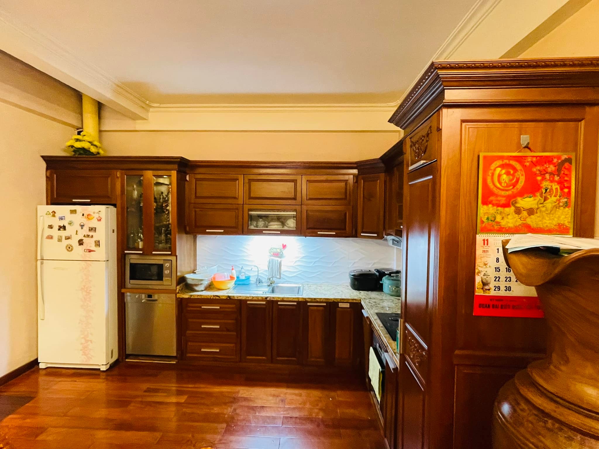 Bán nhà Nguyễn Khang, 7 tầng thang máy, 1 tầng hầm 55m2, MT 6.5m nhỉnh 14 tỷ