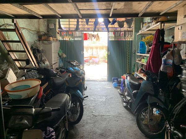 90m2