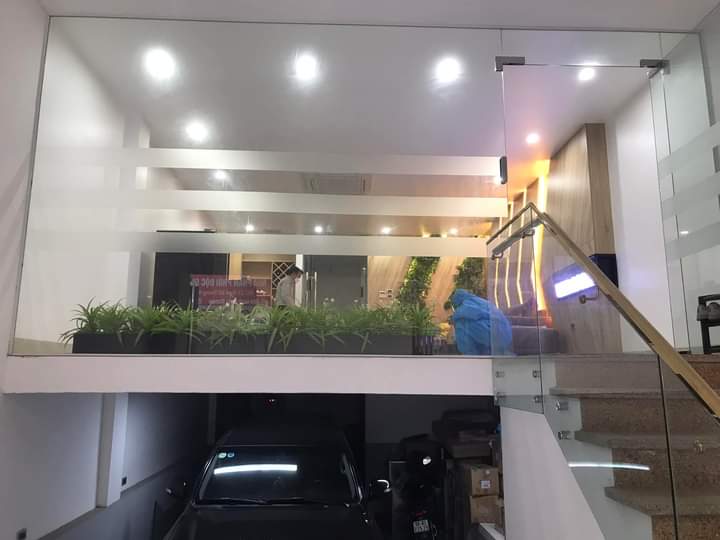 BÁN GẤP NHÀ TRẦN KIM XUYẾN - 7 TẦNG THANG MÁY - CHO THUÊ LÀM VĂN PHÒNG.