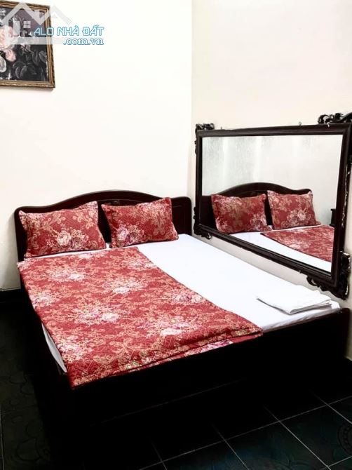 BÁN NHAC NGHỈ ĐẸP PHỐ NGUYỄN VĂN CỪ OTO TRÁNH KINH DOANH THUẬN LỢI