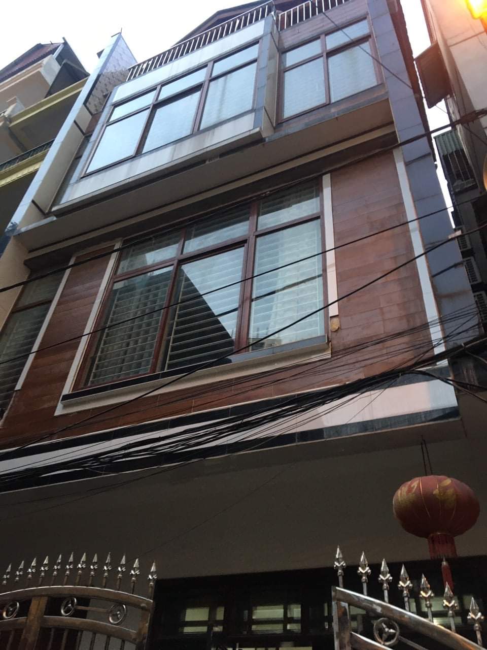 NHÀ ĐẸP Ở NGAY NGÕ ÔTÔ-LÊ ĐỨC THỌ-NAM TỪ LIÊM-DT 100m2-4T-MT 5,3m- Giá 11 tỷ.