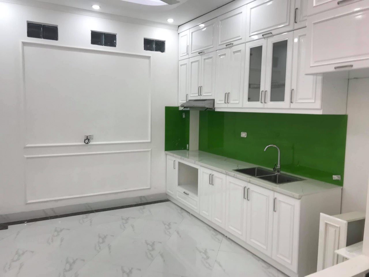 TÂY HỒ 200M2 8 TẦNG Ô TÔ THANG MÁY DÒNG TIỀN VÔ ĐỊCH SIÊU RẺ 30 TỶ QUANH...