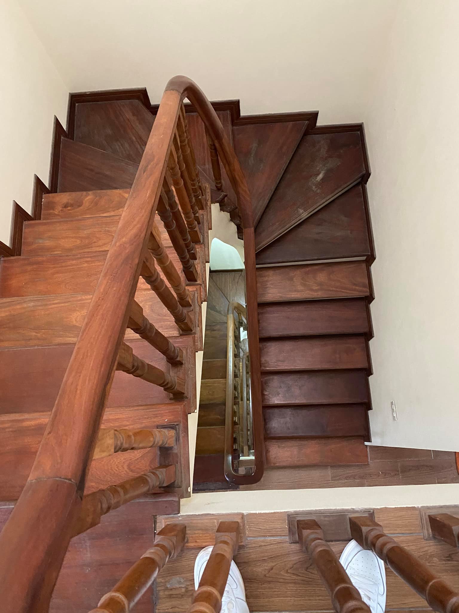 Mặt ngõ phố Hoàng Cầu, Đống Đa, Ô tô tránh, nhà mới, kinh doanh tuyệt vời. 17.5 tỷ