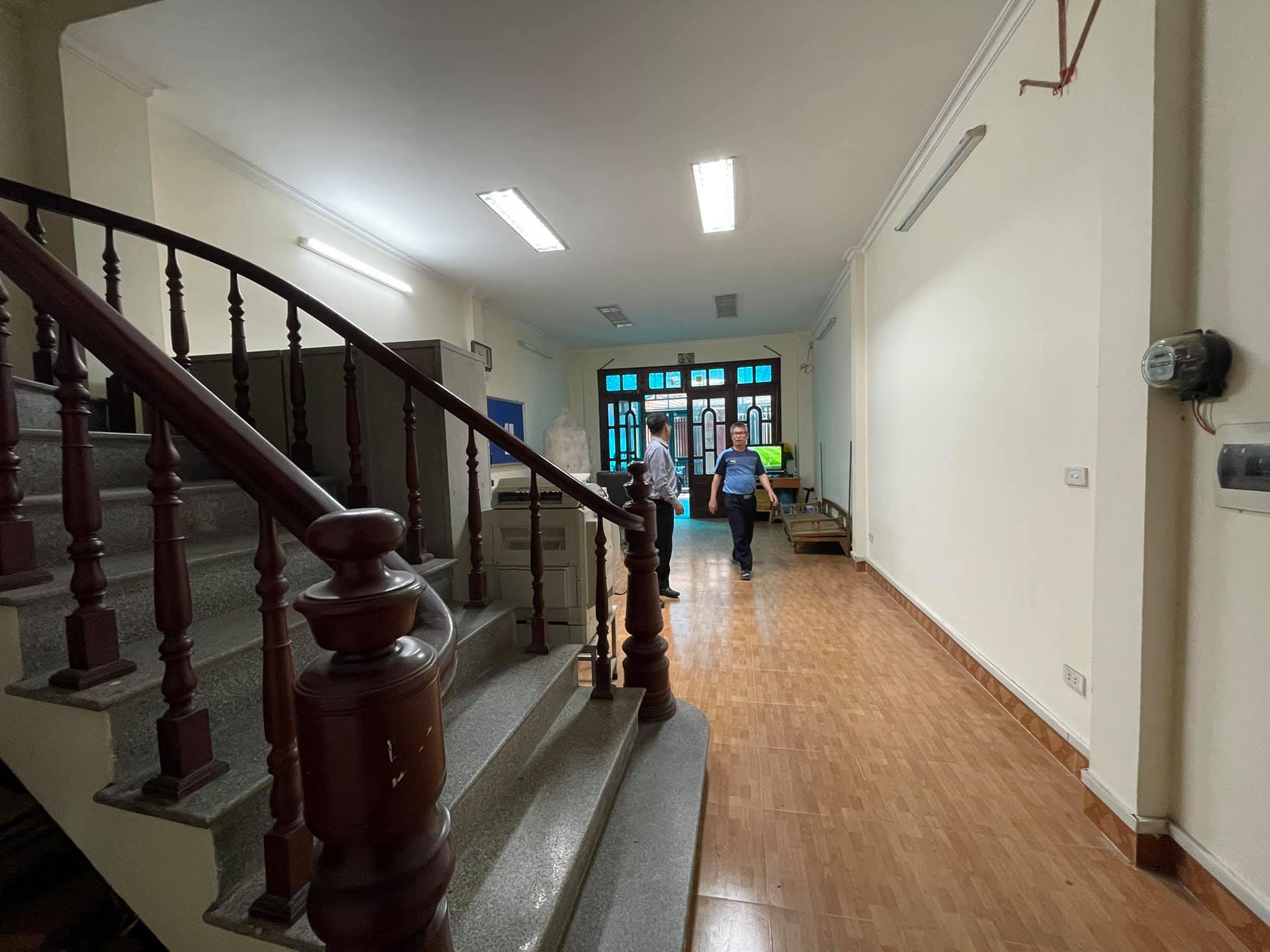 PHÂN LÔ QUÂN ĐỘI - GARA - Ô TÔ TRÁNH - KINH DOANH VĂN PHÒNG - KHU VỰC VIP CẦU GIẤY