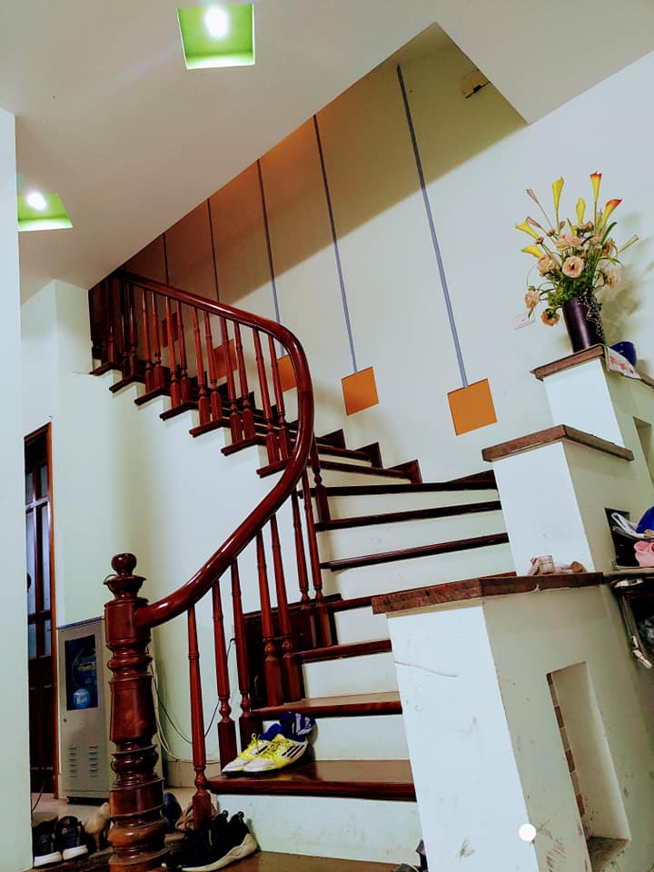 Bán nhà mặt phố Thợ Nhuộm, kinh doanh tốt.