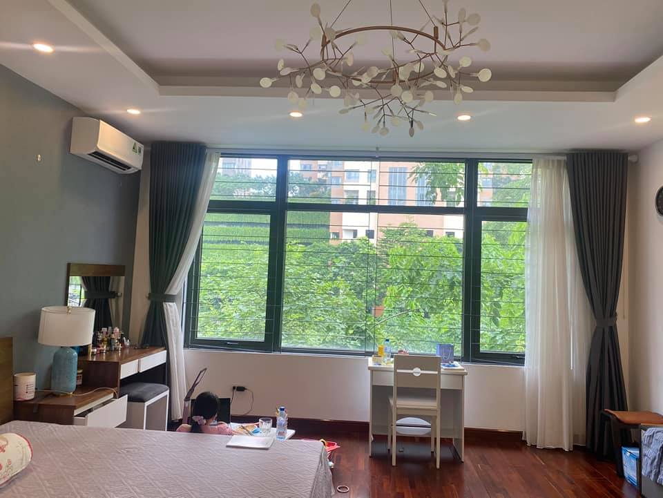 BÁN NHÀ Mặt phố Nguyễn Khang diện tích 120M2 CHỈ 30 TỶ