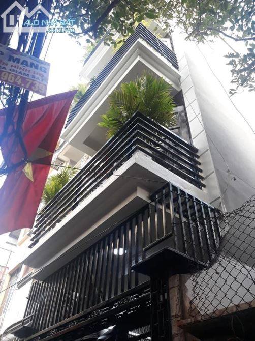 Bán đất đấu giá Phúc Lợi đường to 21m. Diện tích: 93m2. Mặt tiền: 5m. Giá 15 tỷ