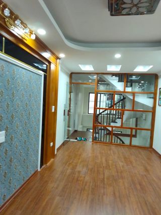 Chỉ hơn 19.9 tỷ có ngay căn BT giữa phố Hoàng Như Tiếp, Nguyễn Văn Cừ. DT 100m2