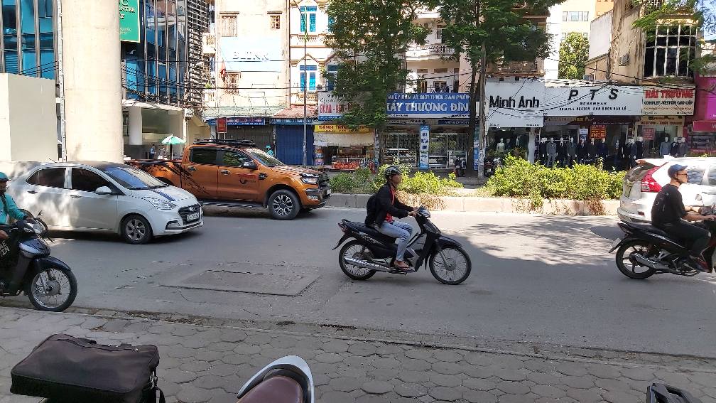 Bán gấp 2 căn liền kề Cầu Giấy, 67m2, 4 tầng, mt 4m, kinh doanh đỉnh cao, sổ nở hậu