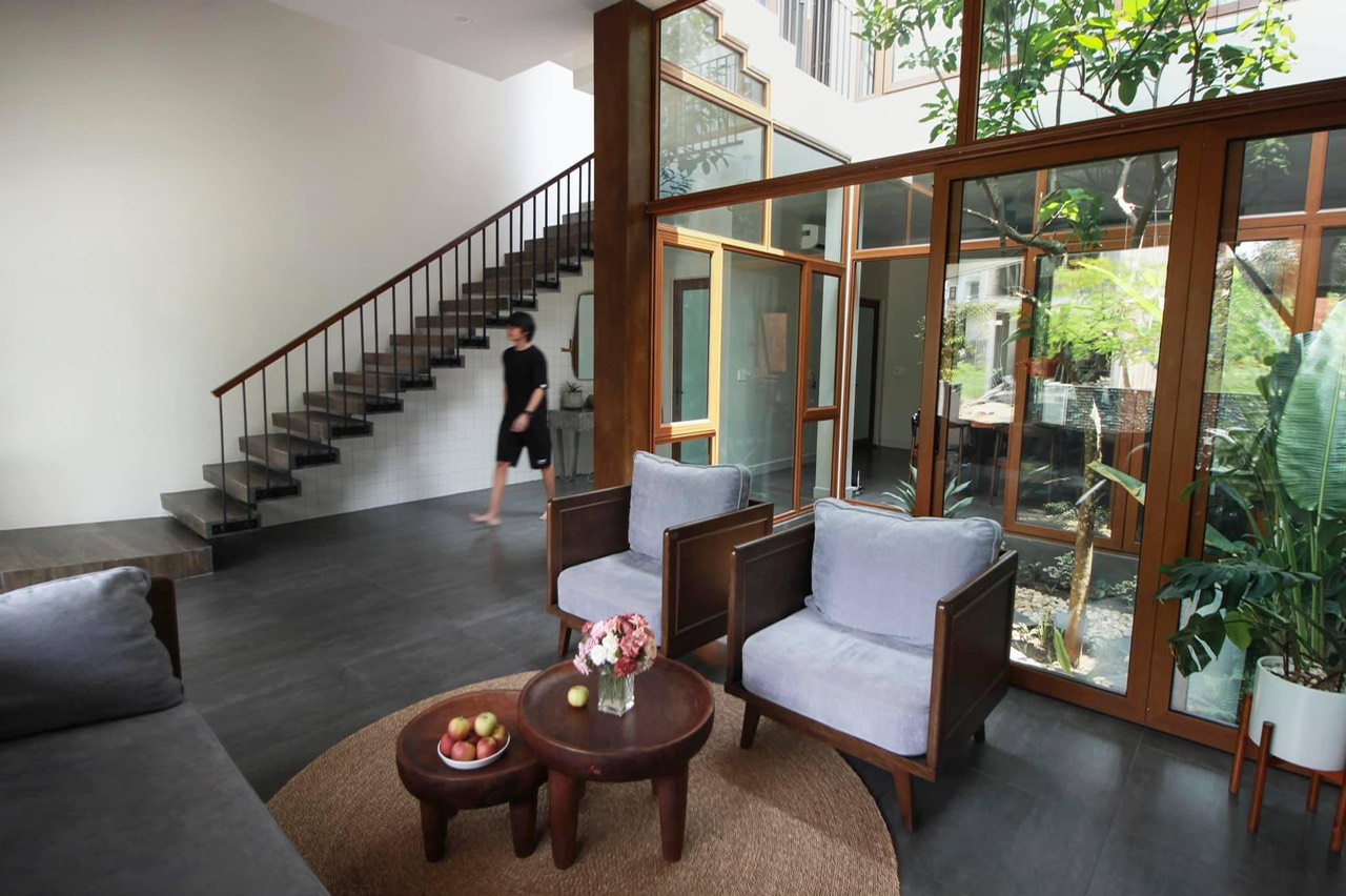 Chủ Đi Định Cư Cần Bán Gấp Nhà Trong Khu Biêt Thự Làng Hoa Cây Trâm P9 DT 6x17m Hầm 5 lầu