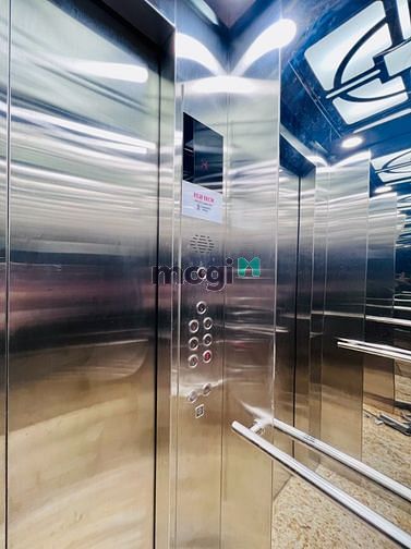 Bán nhà phân lô Mỹ đình, Đường rộng cách phố 100m