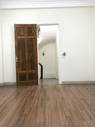 Khách sạn 3 sao 12 tầng mặt phố quận Cầu Giấy.