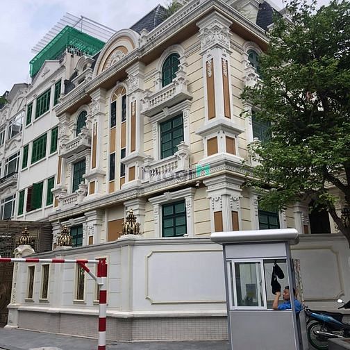 Gia Đình Cần bán biệt thự tại Trung Kính