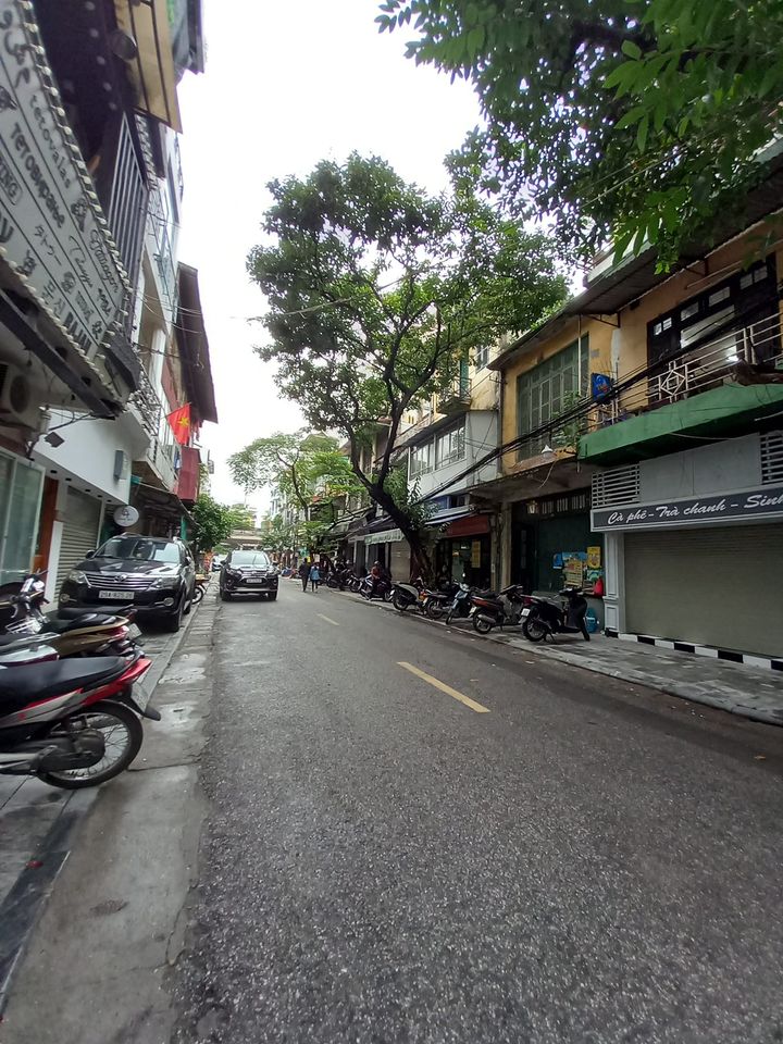 Bán nhà mặt phố cổ Hàng Chĩnh, 30m2 x 4 tầng, mt 4.2m, 15 tỷ