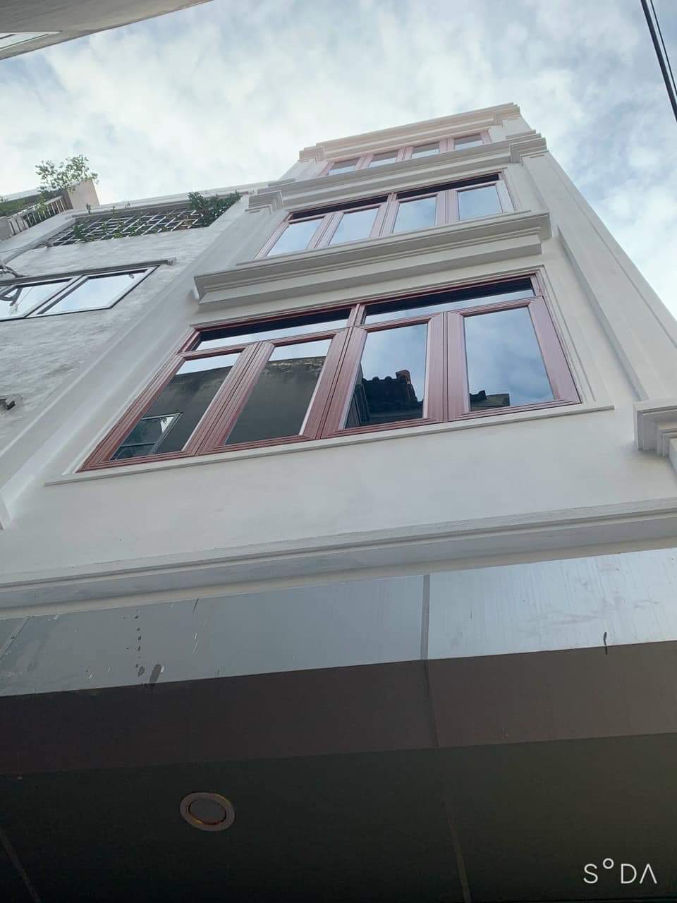 Bán tòa nhà mặt phố Dã Tượng 115m2 * 8T - MT 8m - Lô góc - Tầng hầm - Thang máy - Giá 59.8