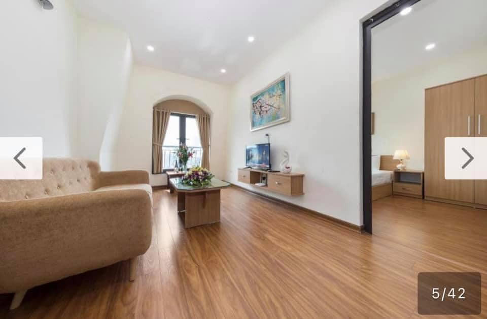 Bán gấp biệt thự Sân Vườn 200m2 đường Vũ Phạm Hàm, hướng TN