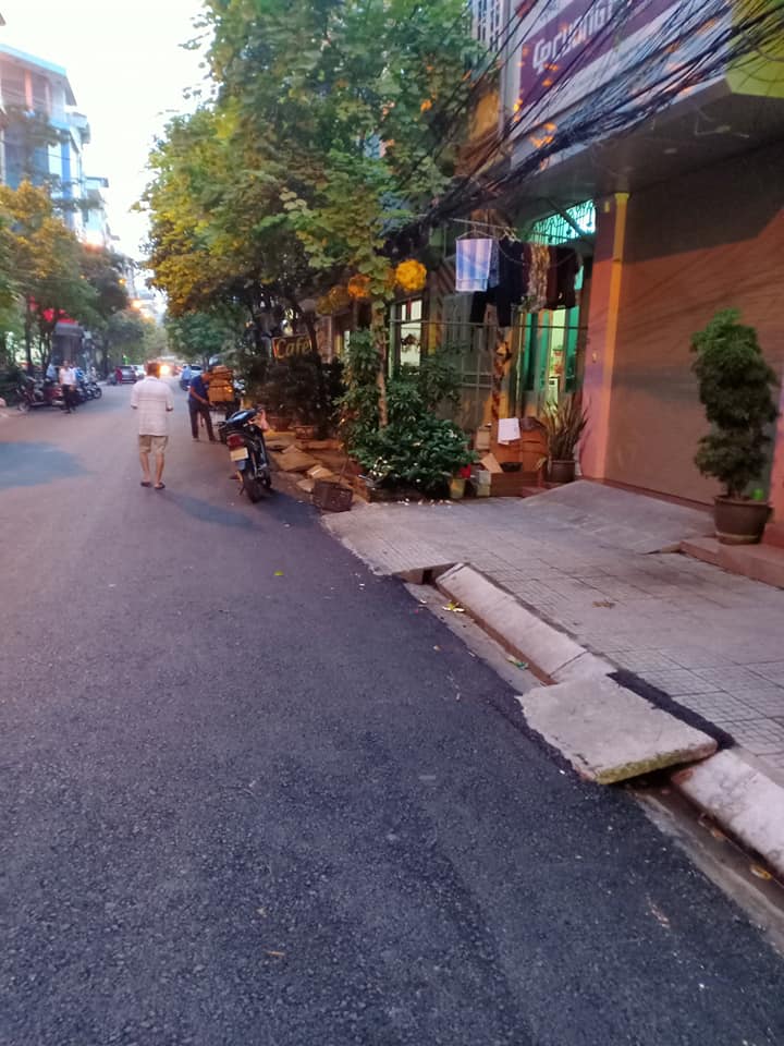 Bán nhà mặt phố Lý Thường Kiệt, 72m2 x 4 tầng, mt 3.8m, 10.7 tỷ