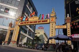 MẶT PHỐ PHÚ MỸ, MẶT TIỀN KHỦNG, VỊ TRÍ KINH DOANH ĐỈNH, 098.115.8.507 + Mảnh đất đẹp, mặt tiền rộng. phù hợp đầu tư xây building 7, 8 tầng hoành tráng. Vị trí kinh doanh gì cũng được. + Thông số: 100m2, MT 7m. Sổ đỏ chính chủ. Thương lượng thiện chí. LH(15) Mrs Dung 098.115.8.507.