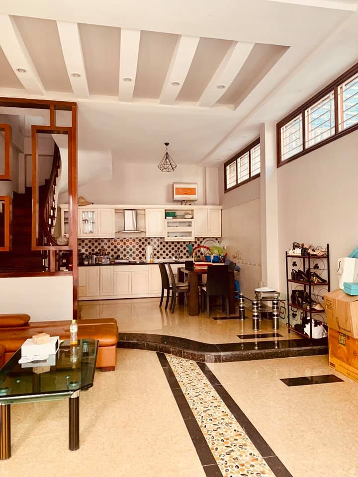 Bán nhà Lạc Long Quân, 53m2, 6 tầng, mt 5m, 11 tỷ, kinh doanh đỉnh