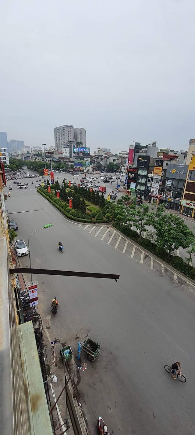 MẶT PHỐ KINH DOANH SẦM UẤT NGÀY ĐÊM-XÃ ĐÀN- ĐỐNG ĐA-DT 60m2-5T-MT 4,1m-Giá 26,9 tỷ.