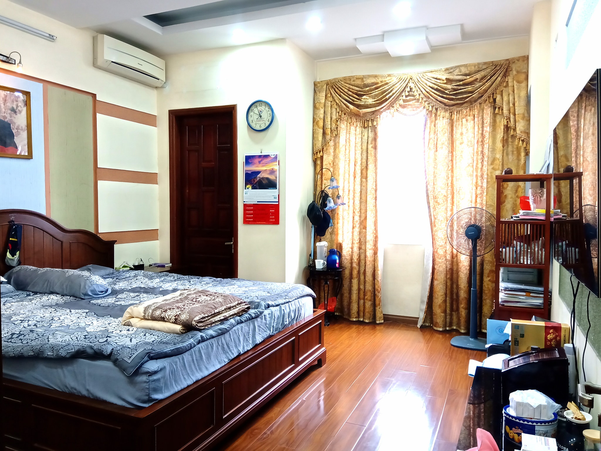 90m2