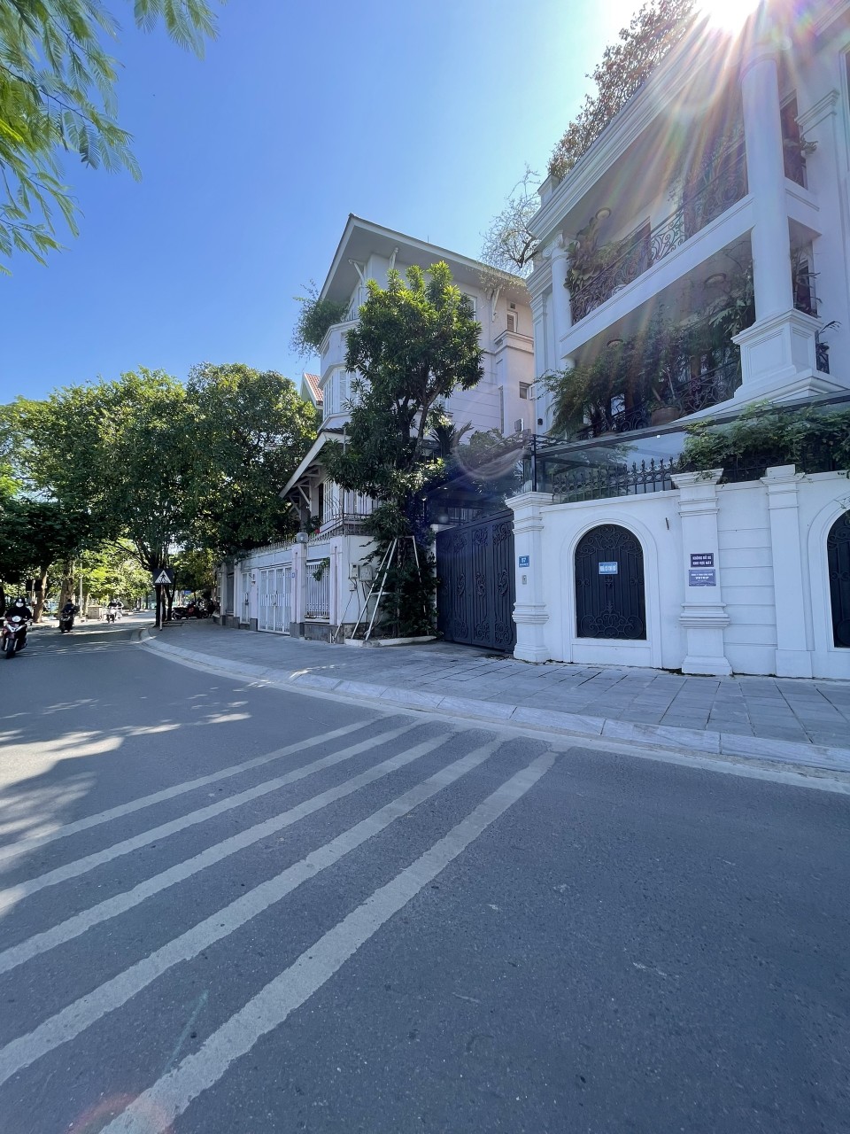 Bán nhà Mặt phố Hàm Tử Quan, Hoàn Kiếm, tiện làm showroom, tiệm bánh ngọt cao cấp