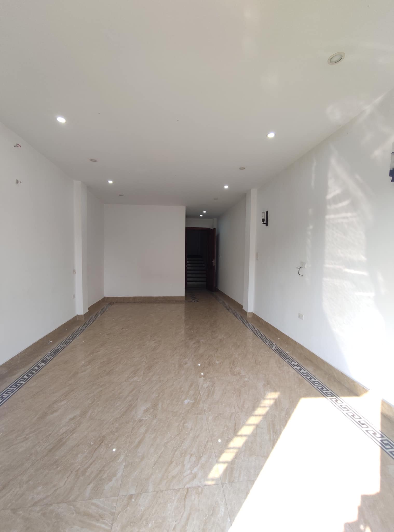 Bán nhà Mặt Phố Quan Hoa, Cầu Giấy diện tích 110m2 mặt tiền 7m giá 25tỷ