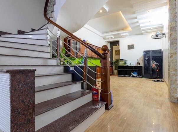 Bán nhà Bạch Đằng – 68m2 x 5 tầng- Giá 11.8 tỷ