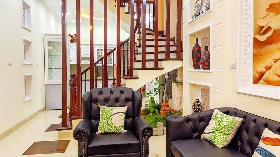 Bán đất tổ 16 Thạch Bàn đường phân lô bàn cờ, bên cạnh chung cư sắp xây dựng,138 m2.