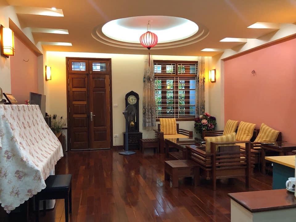 BÁN NHÀ MẶT PHỐ LIỄU GIAI. KINH DOANH ĐỈNH. VỈ HÈ ĐÁ BÓNG 67m2 Giá 37.5Tỷ